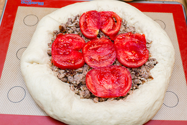 Сытный мясной пирог