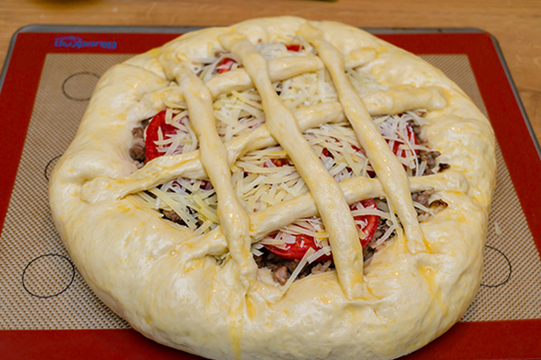 Сытный мясной пирог