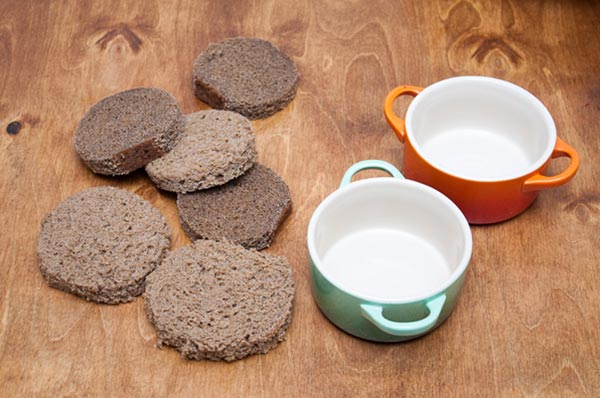 Рыбное суфле на ржаном хлебе