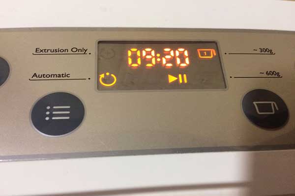 Салат с пастой, креветками и овощами